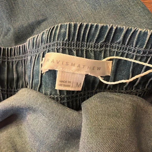 NWT Travis Matthews Wide-Leg Pants with Side Slits - Picture 15 of 16